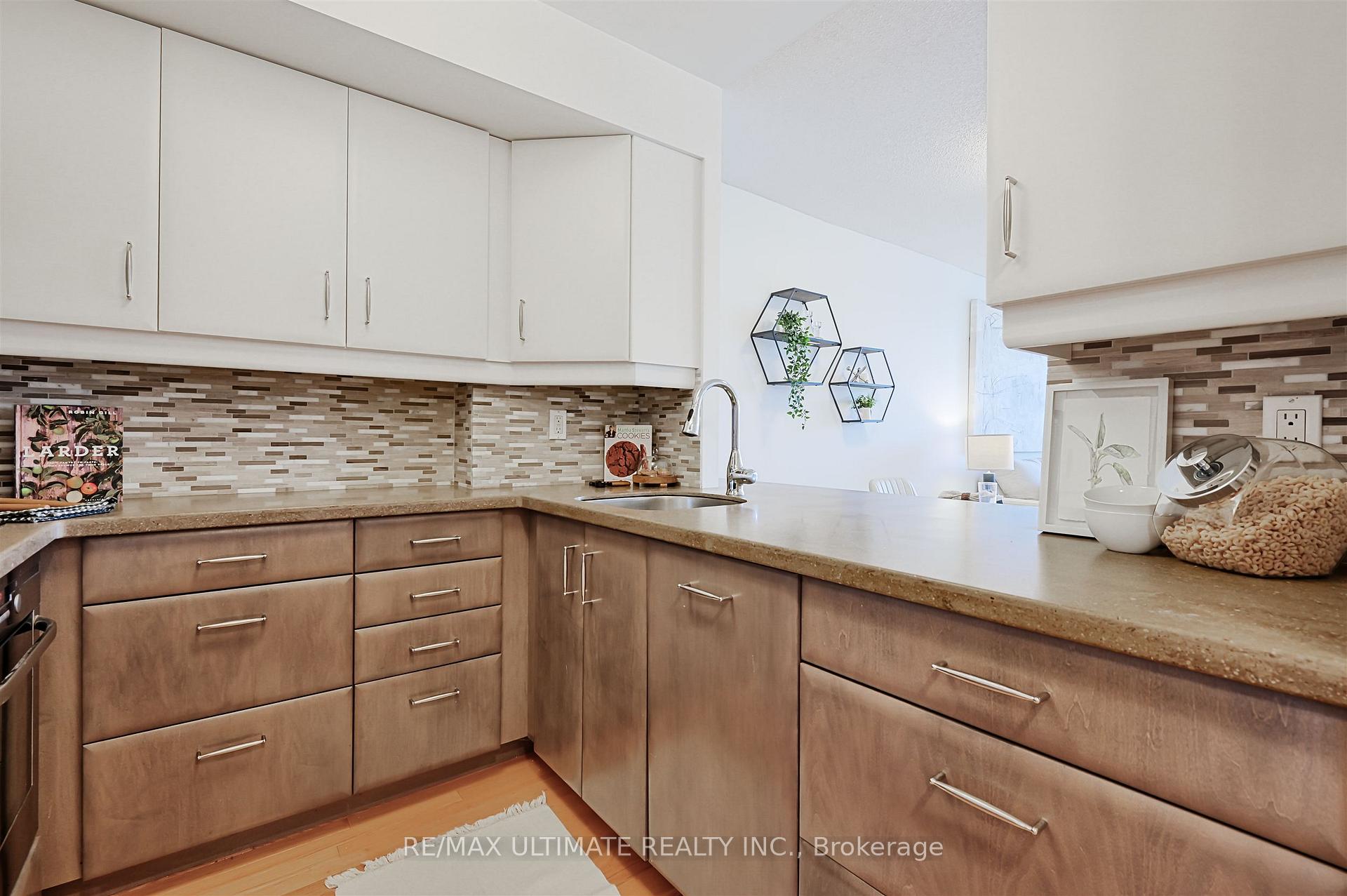 Photo 7 of Unit 808, 39 Parliament Street, Toronto, Waterfront Communities — HOMEH