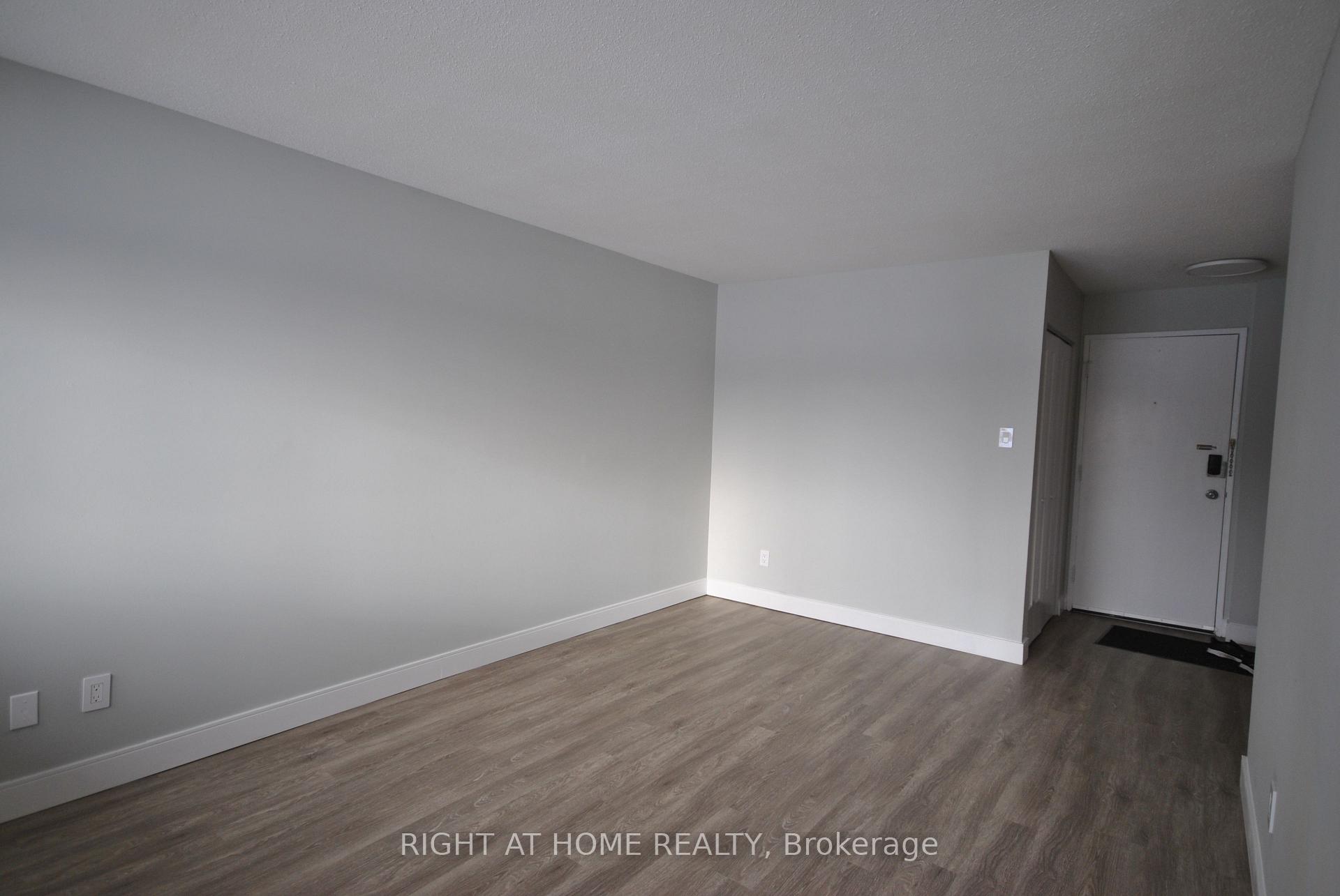 Photo 6 of Unit 106C, 2041 Arrowsmith Drive, Ottawa, Beacon Hill South — HOMEH