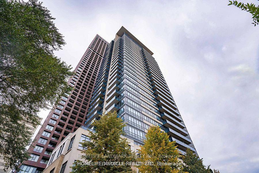 Front of Unit 1501, 28 Linden Street N