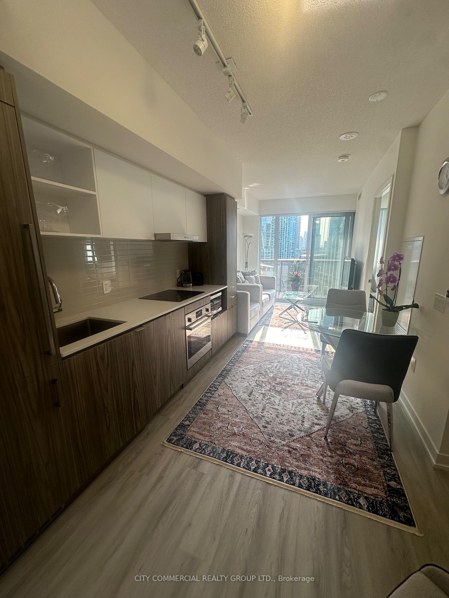Photo 7 of Unit 1616, 55 Cooper Street, Toronto, Waterfront Communities — HOMEH