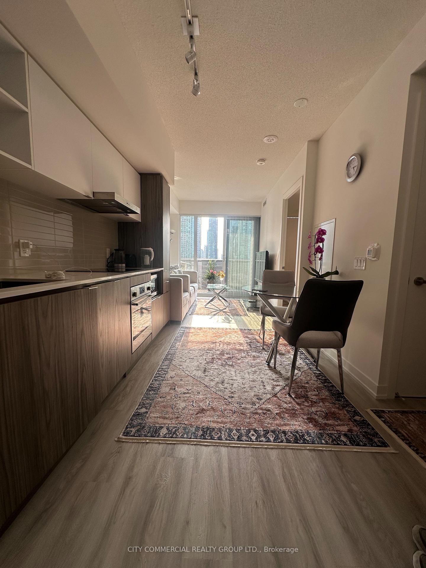 Photo 6 of Unit 1616, 55 Cooper Street, Toronto, Waterfront Communities — HOMEH