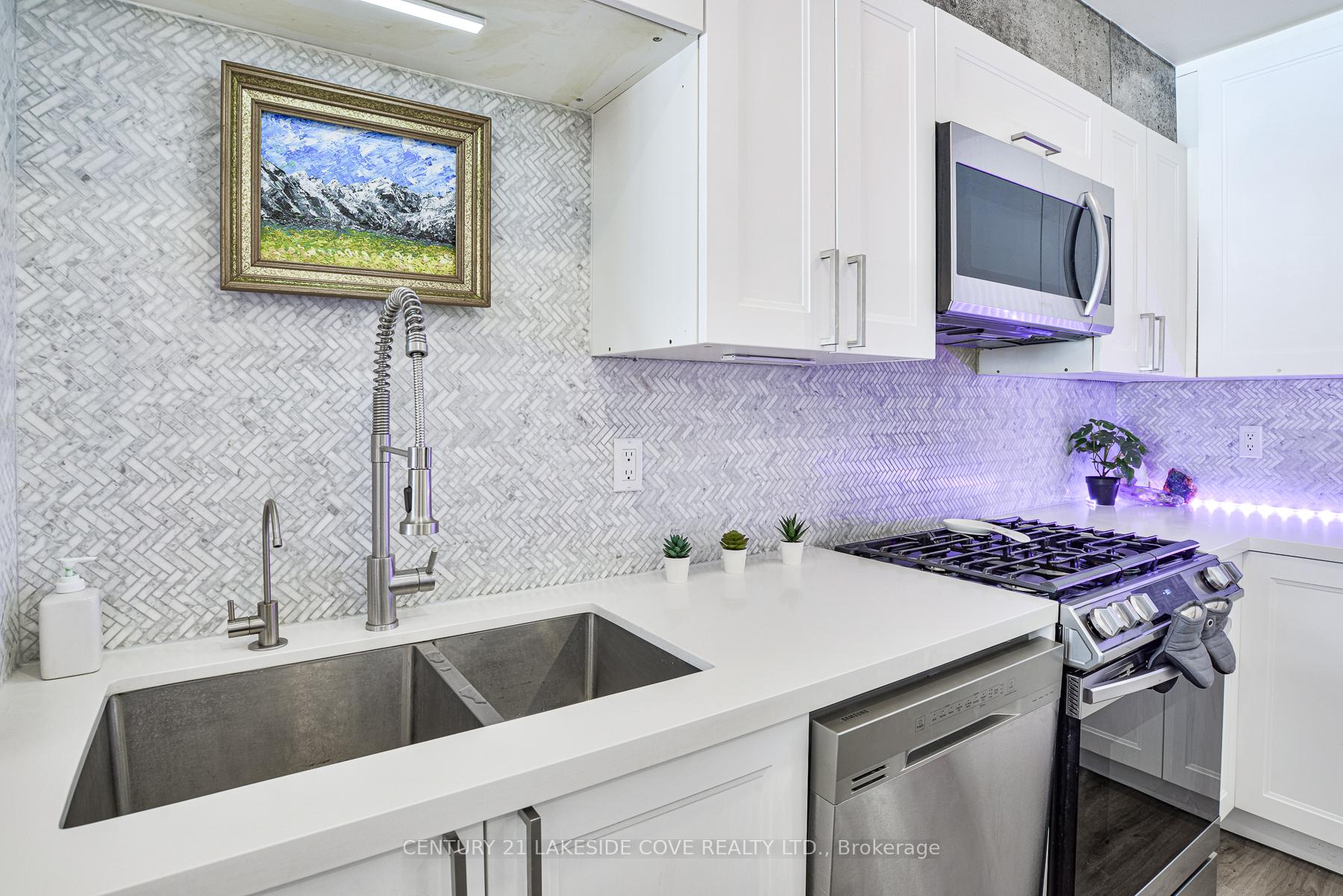 Photo 8 of Unit 19, 4 Paradise Boulevard N, Ramara, Rural Ramara — HOMEH