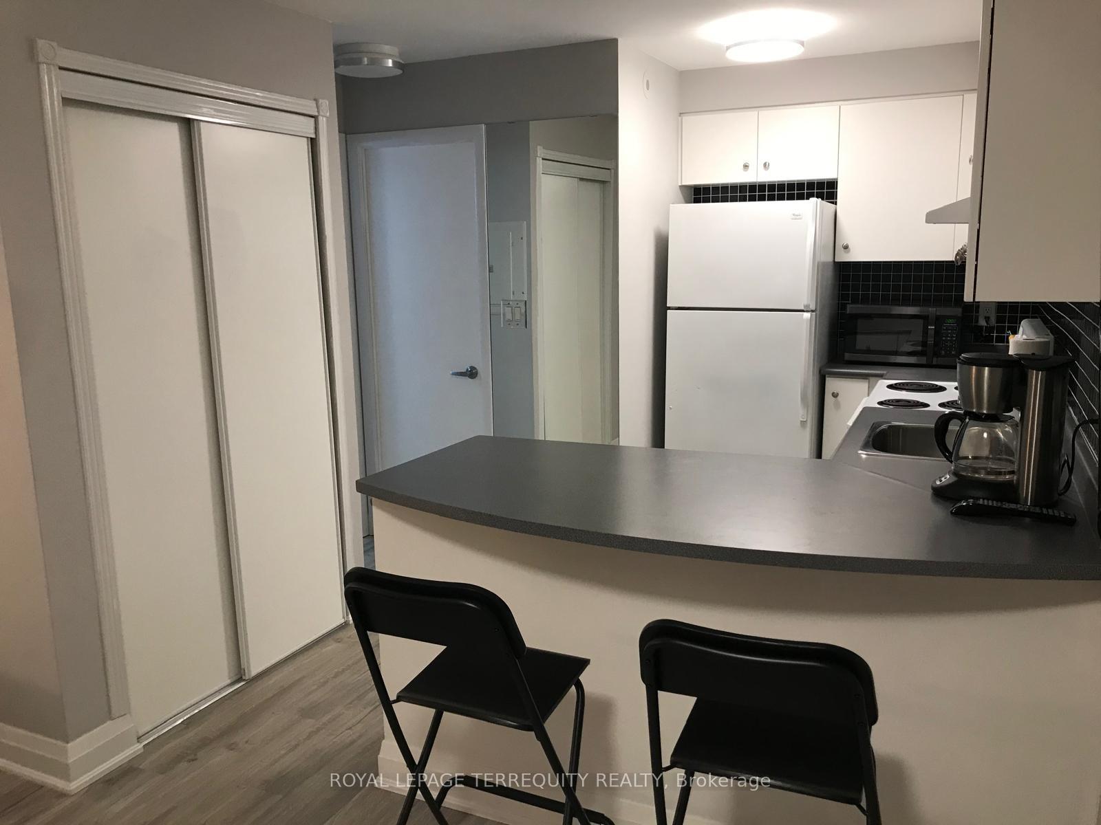 Photo 2 of Unit 112, 415 Jarvis Street, Toronto, Cabbagetown-South St. James Town — HOMEH