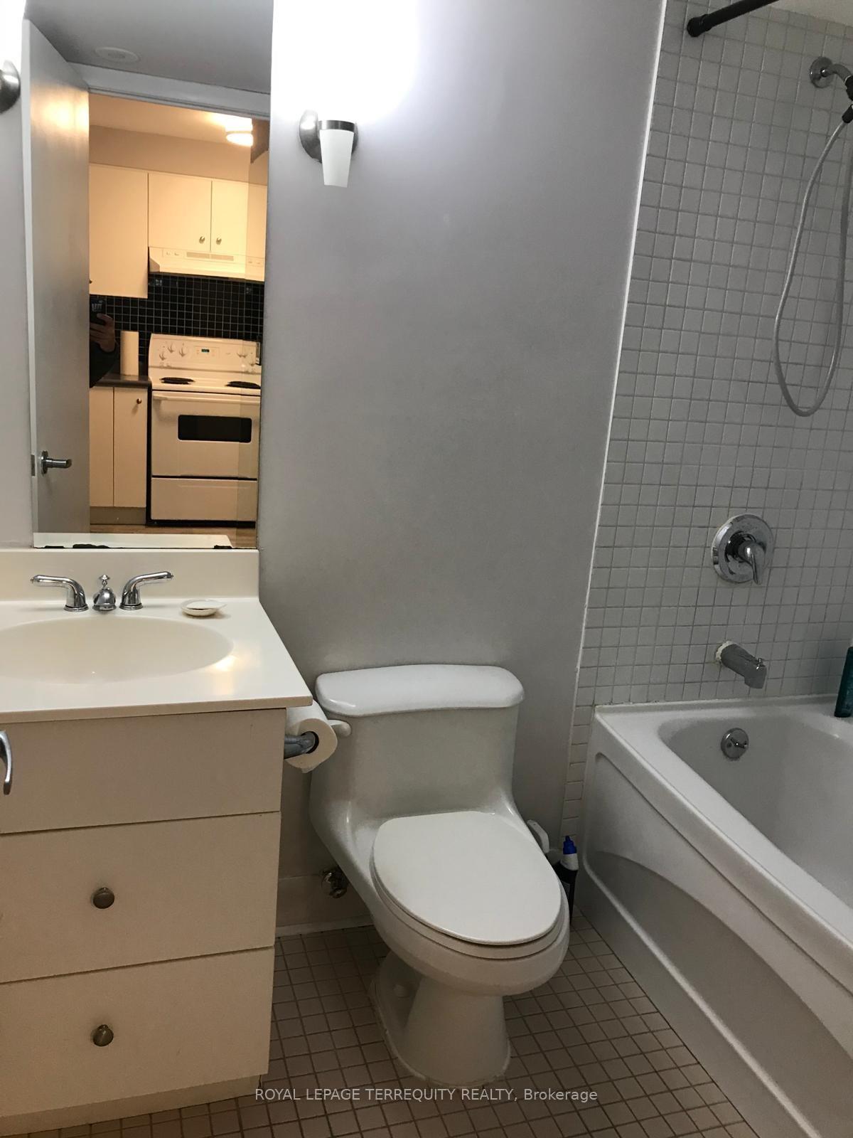 Photo 6 of Unit 112, 415 Jarvis Street, Toronto, Cabbagetown-South St. James Town — HOMEH