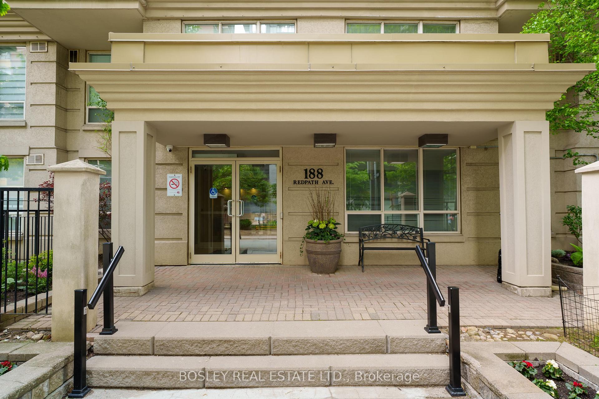 Photo 2 of Unit 312, 188 Redpath Avenue, Toronto, Mount Pleasant West — HOMEH