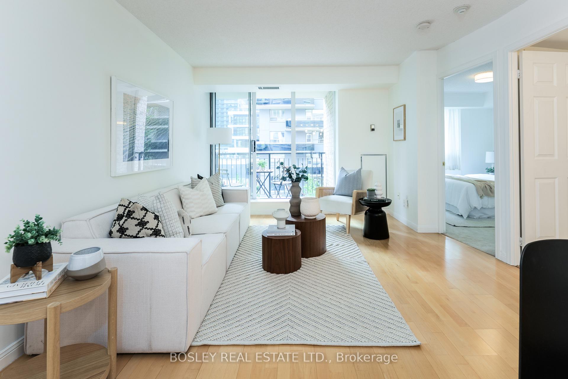 Photo 3 of Unit 312, 188 Redpath Avenue, Toronto, Mount Pleasant West — HOMEH