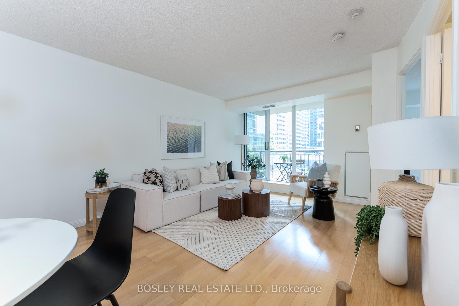 Photo 7 of Unit 312, 188 Redpath Avenue, Toronto, Mount Pleasant West — HOMEH