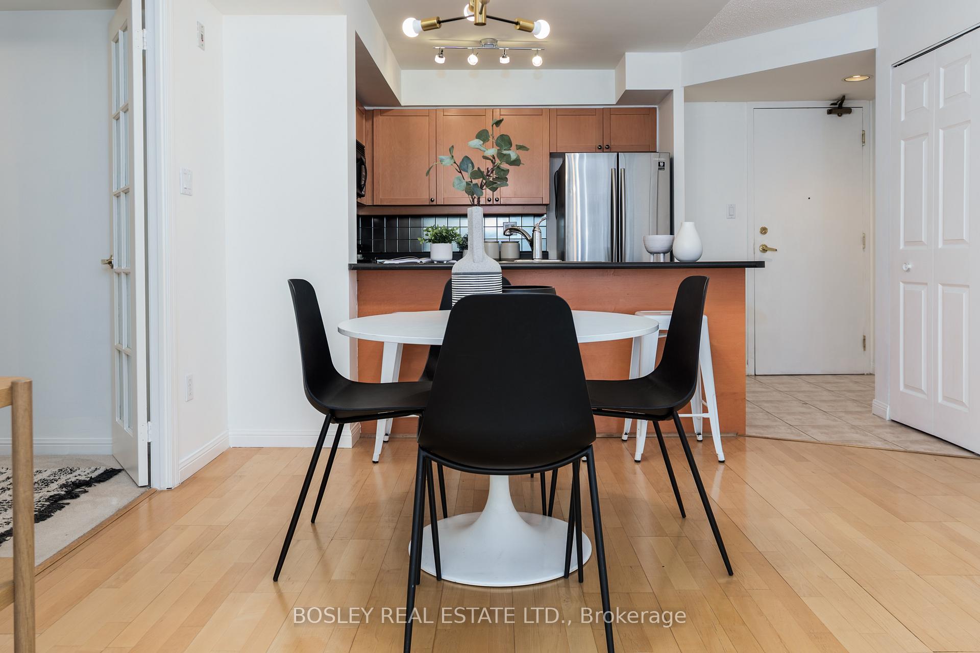 Photo 8 of Unit 312, 188 Redpath Avenue, Toronto, Mount Pleasant West — HOMEH