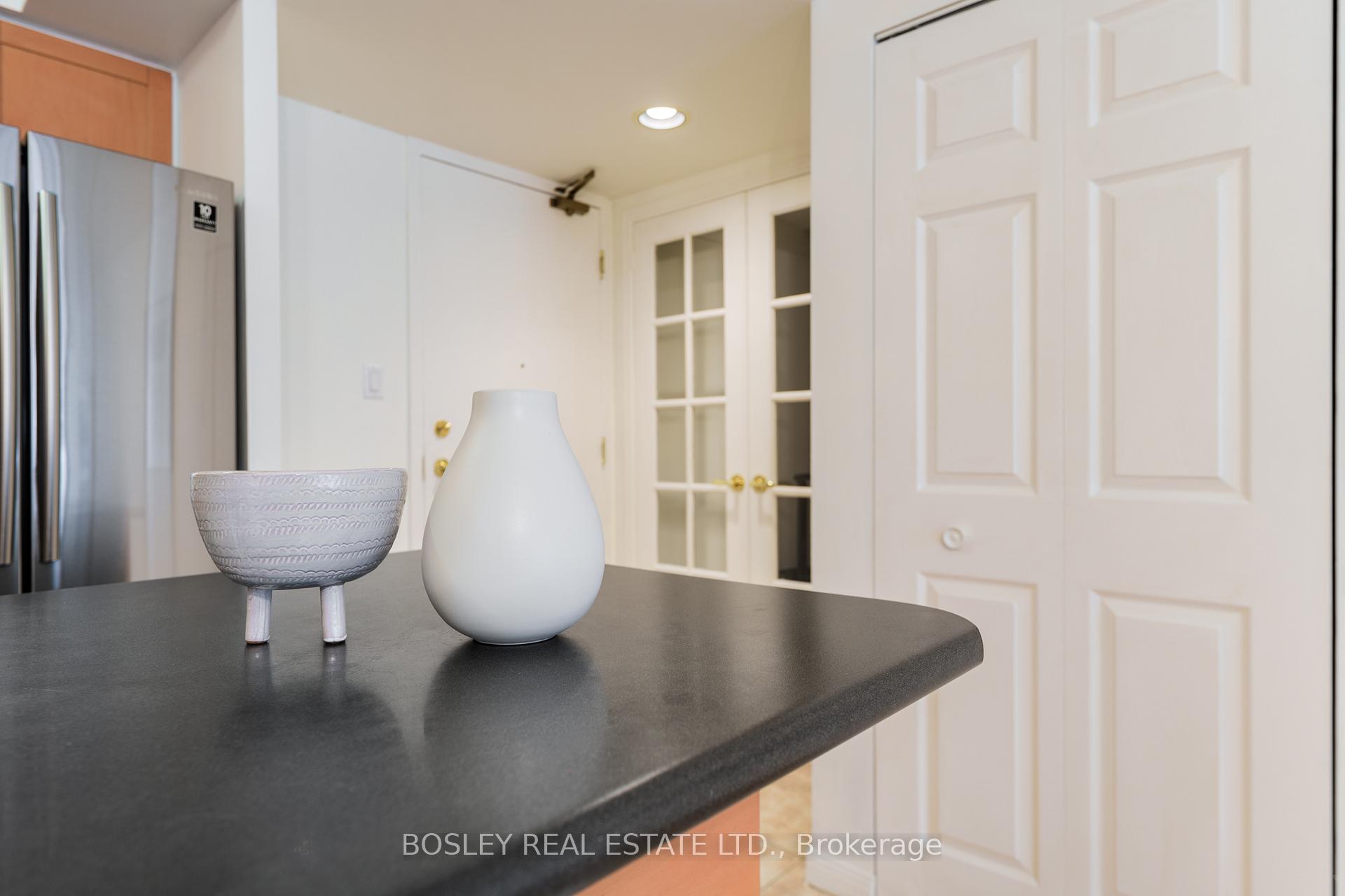 Photo 15 of Unit 312, 188 Redpath Avenue, Toronto, Mount Pleasant West — HOMEH
