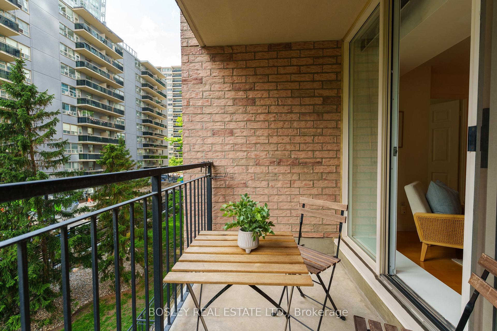 Photo 33 of Unit 312, 188 Redpath Avenue, Toronto, Mount Pleasant West — HOMEH