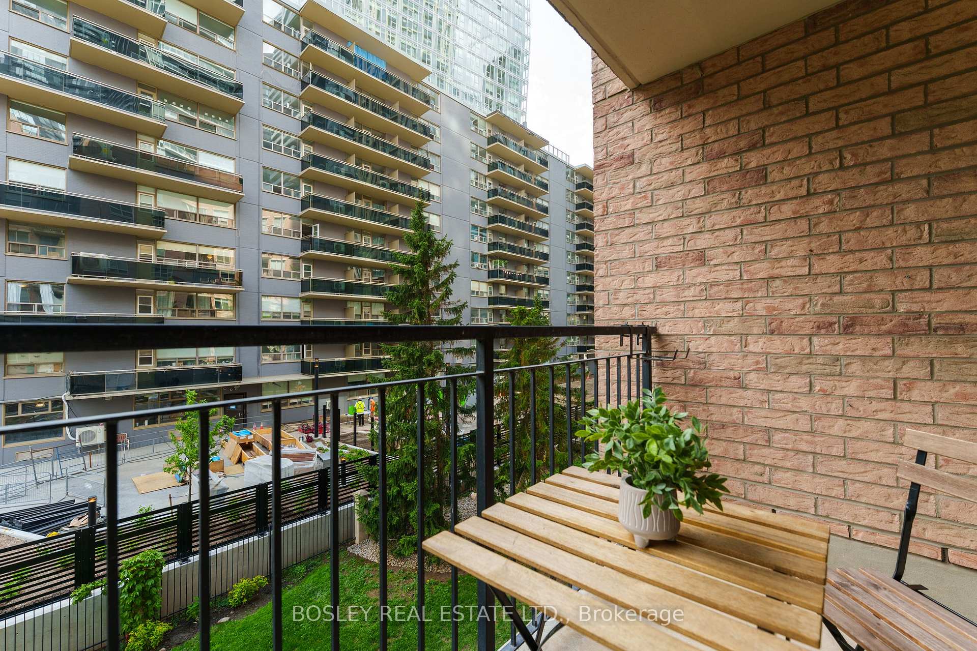 Photo 34 of Unit 312, 188 Redpath Avenue, Toronto, Mount Pleasant West — HOMEH