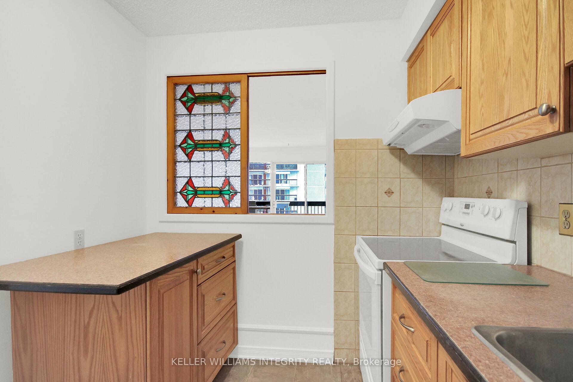 Photo 14 of Unit 1601, 158B Mcarthur Avenue, Ottawa, Vanier — HOMEH