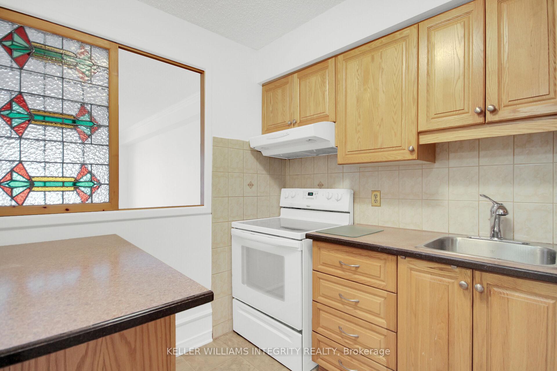 Photo 15 of Unit 1601, 158B Mcarthur Avenue, Ottawa, Vanier — HOMEH