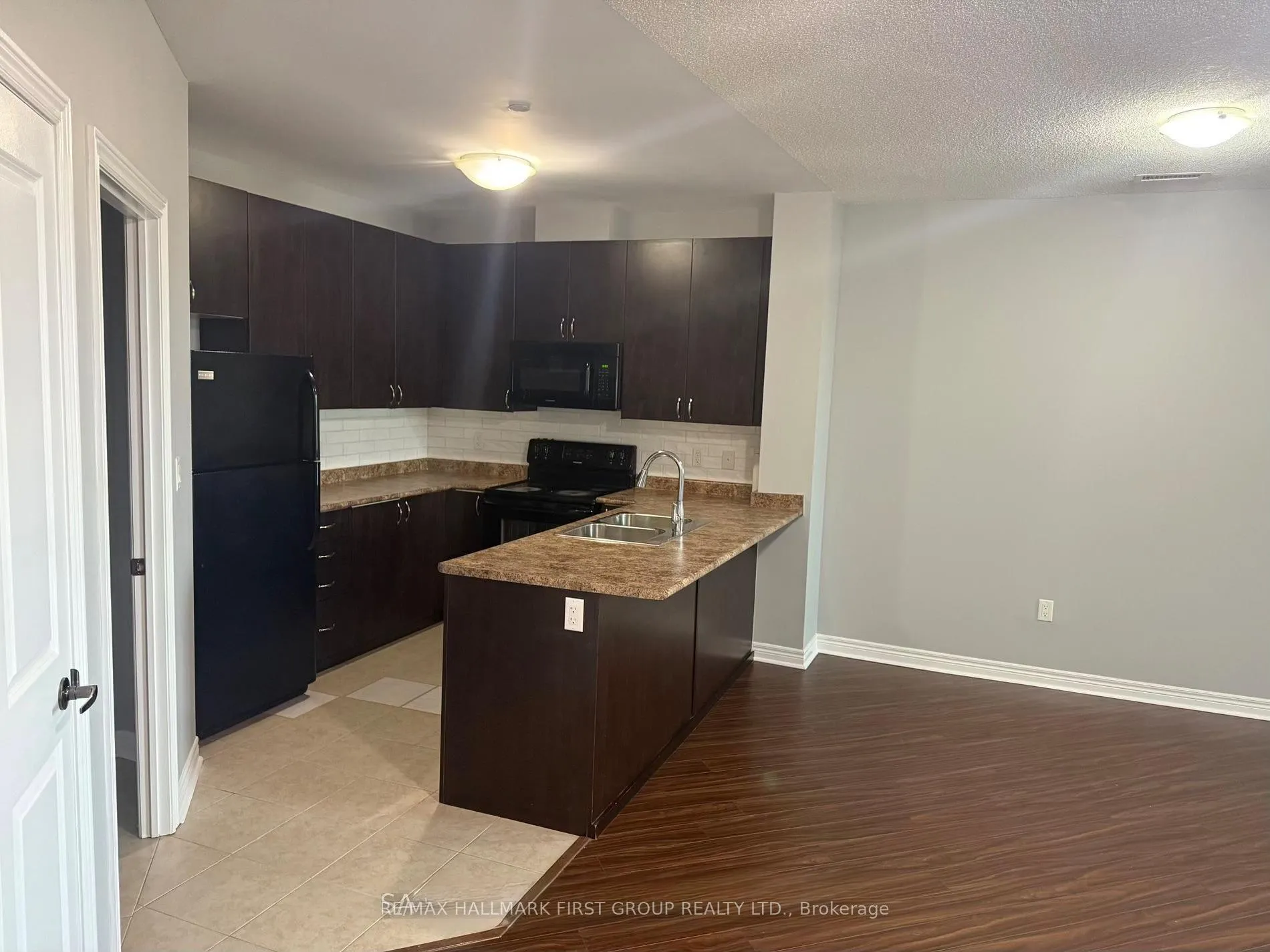 Photo 2 of Unit 310, 7400 Markham Road, Markham, Middlefield — HOMEH