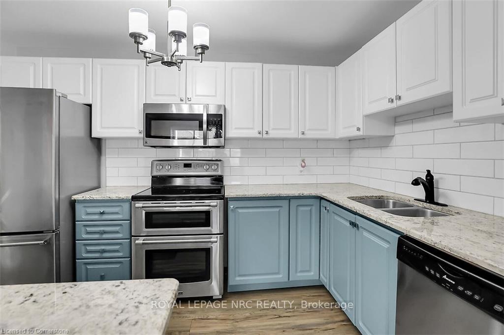 Photo 7 of Unit 302, 6 Niagara Street, Grimsby, Grimsby West — HOMEH