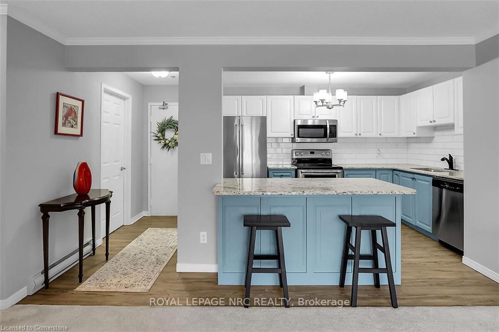 Photo 8 of Unit 302, 6 Niagara Street, Grimsby, Grimsby West — HOMEH