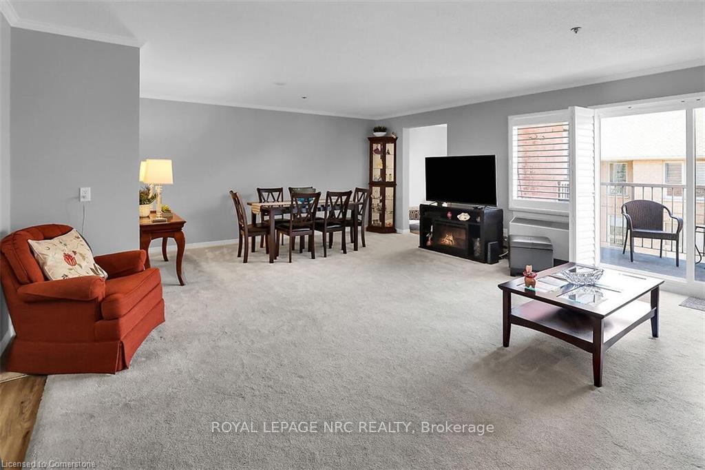 Photo 12 of Unit 302, 6 Niagara Street, Grimsby, Grimsby West — HOMEH