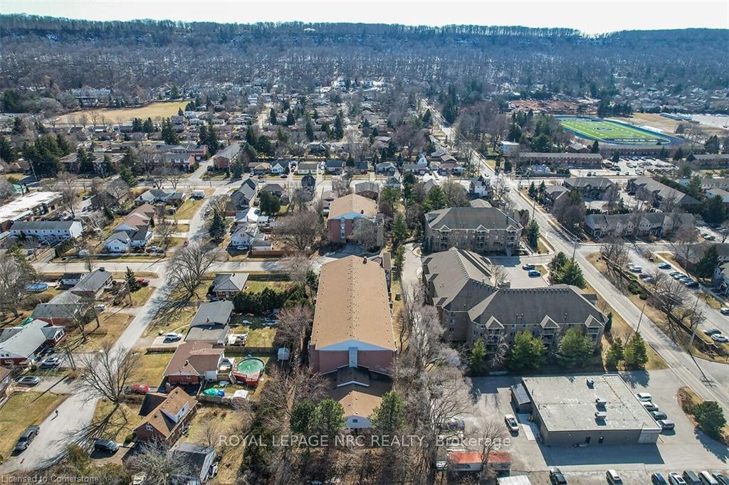 Photo 30 of Unit 302, 6 Niagara Street, Grimsby, Grimsby West — HOMEH