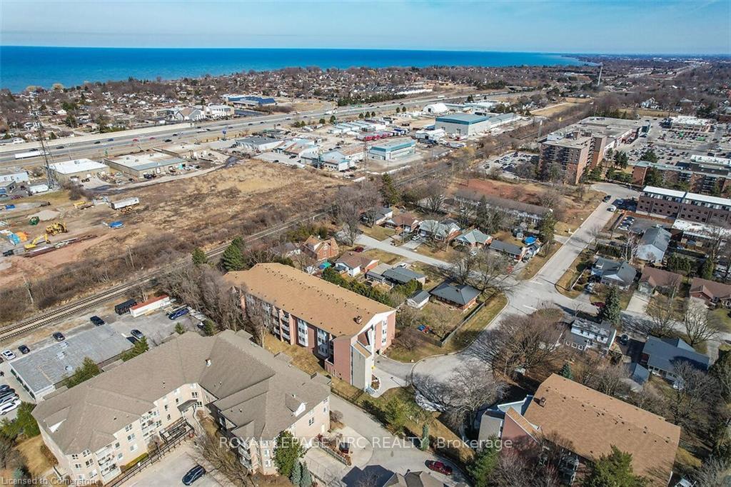 Photo 33 of Unit 302, 6 Niagara Street, Grimsby, Grimsby West — HOMEH