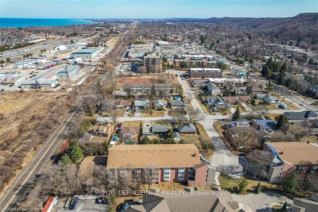 Photo 35 of Unit 302, 6 Niagara Street, Grimsby, Grimsby West — HOMEH
