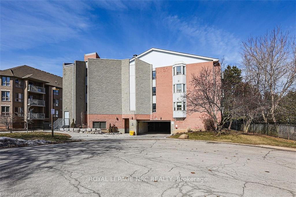 Photo 38 of Unit 302, 6 Niagara Street, Grimsby, Grimsby West — HOMEH