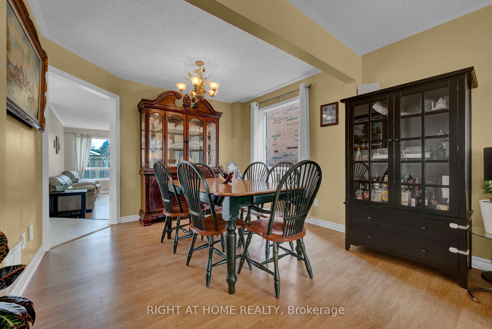 Photo 5 of 170 High Street, Clarington, Bowmanville — HOMEH