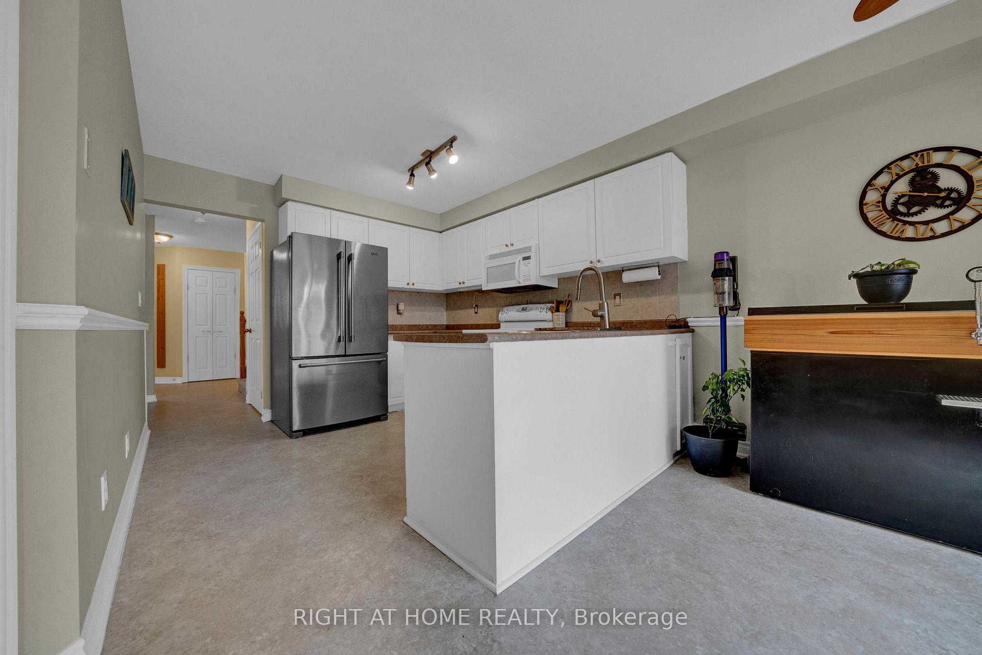 Photo 13 of 170 High Street, Clarington, Bowmanville — HOMEH