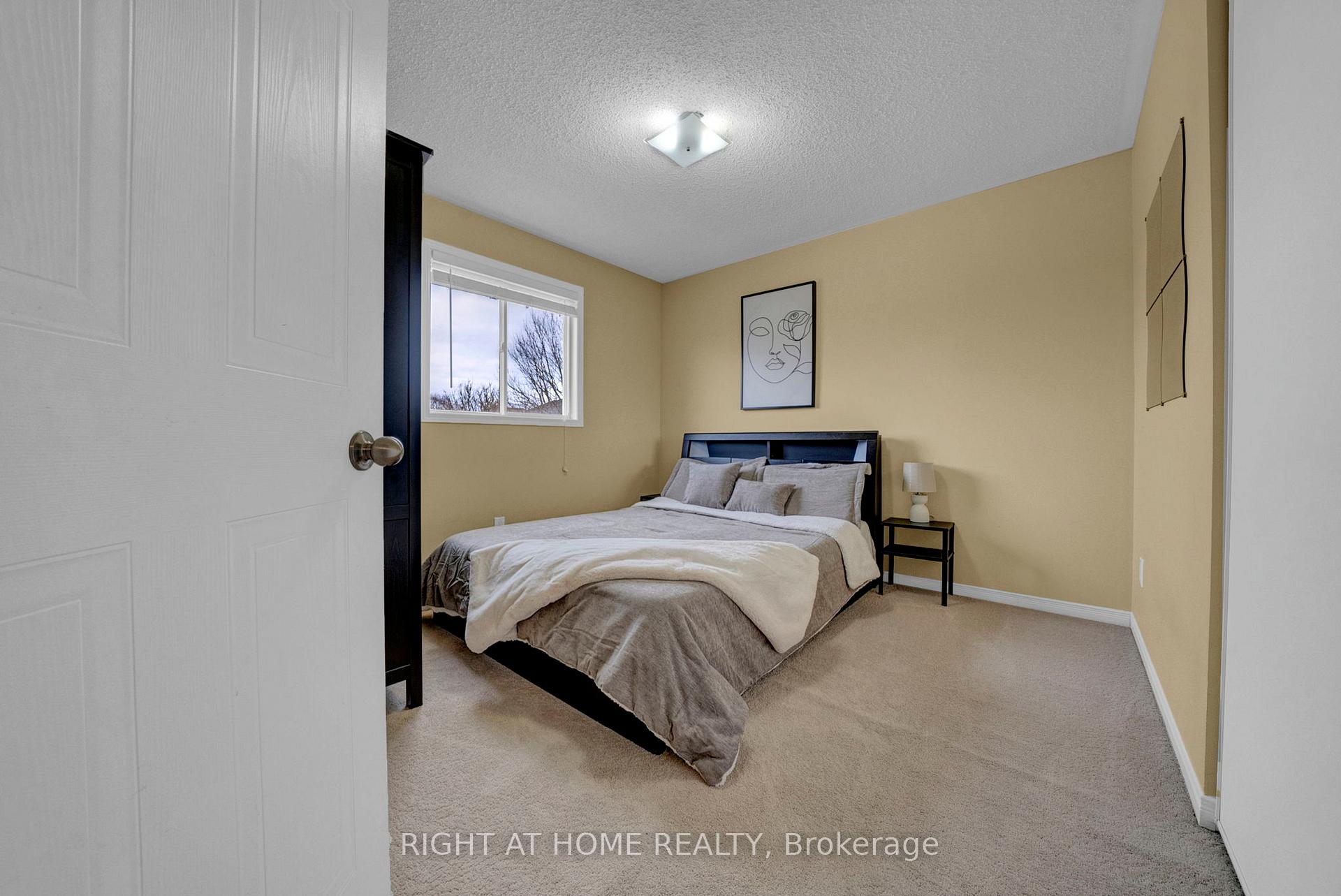 Photo 17 of 170 High Street, Clarington, Bowmanville — HOMEH
