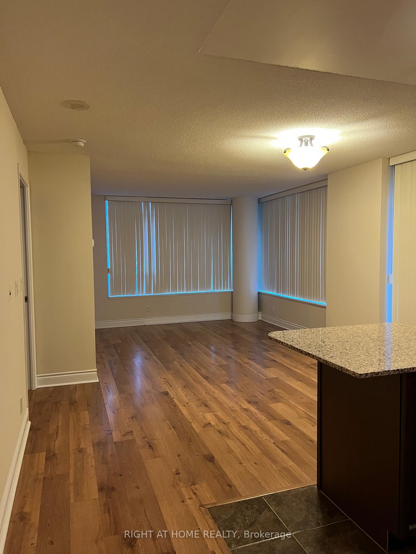 Photo 3 of Unit 602, 55 South Town Centre Boulevard, Markham, Unionville — HOMEH
