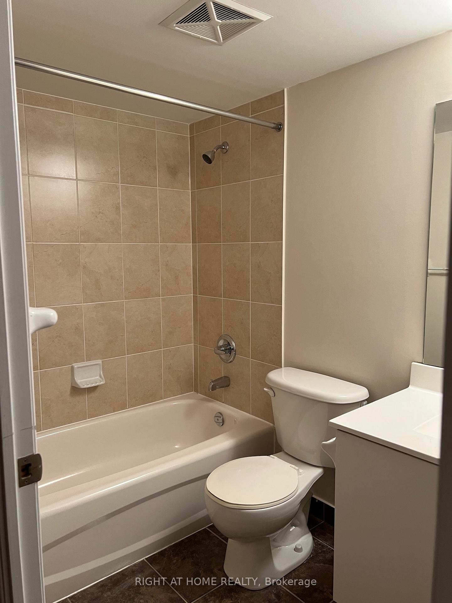 Photo 9 of Unit 602, 55 South Town Centre Boulevard, Markham, Unionville — HOMEH