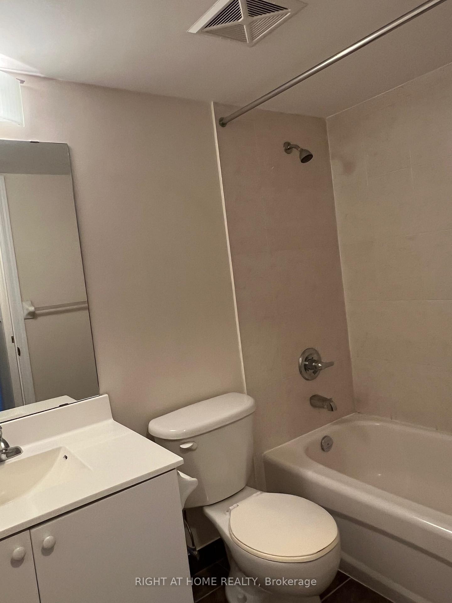 Photo 13 of Unit 602, 55 South Town Centre Boulevard, Markham, Unionville — HOMEH