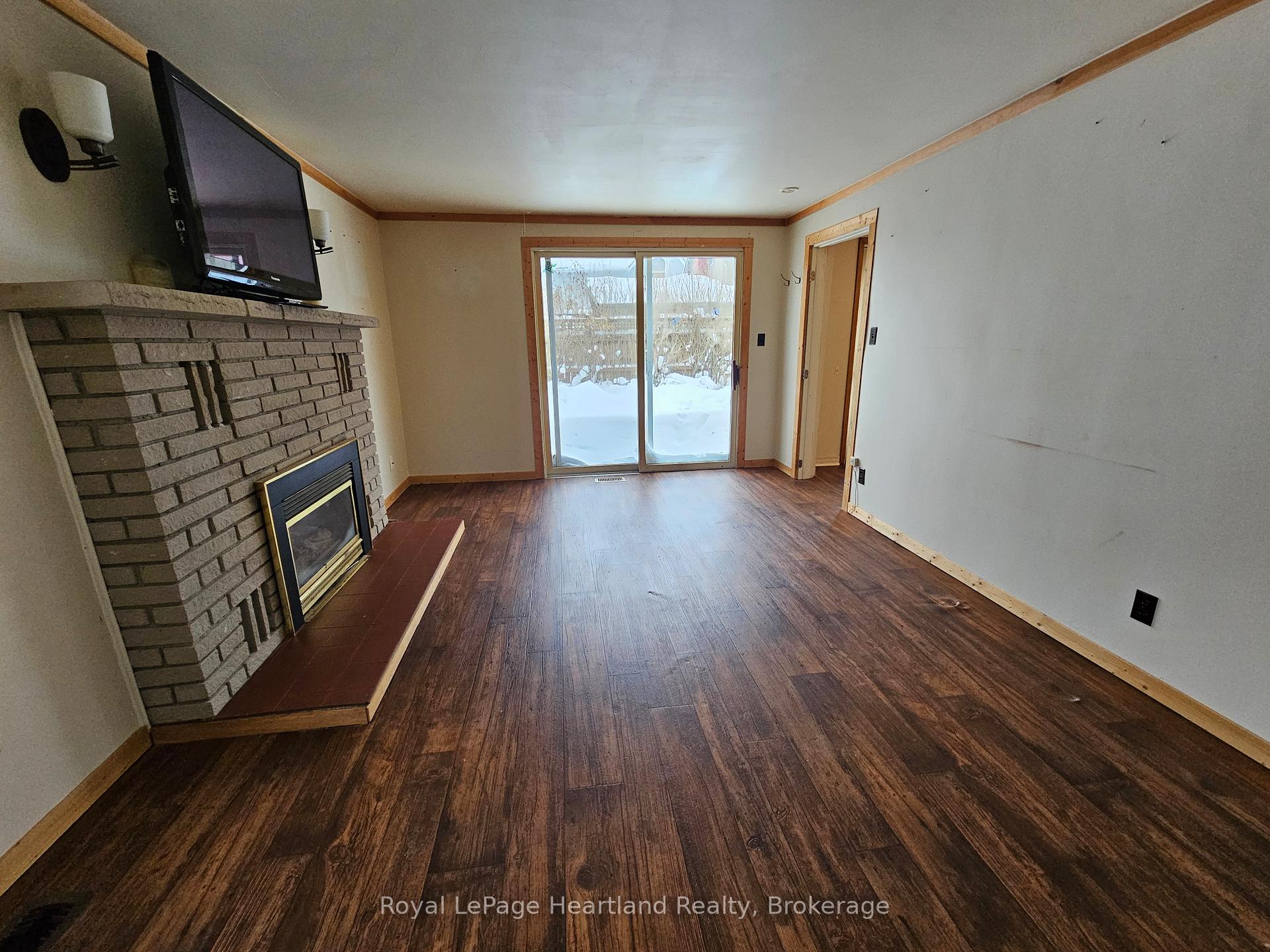 Photo 5 of Unit Apt. B, 43 Trafalgar Street, Goderich, Goderich (Town) — HOMEH