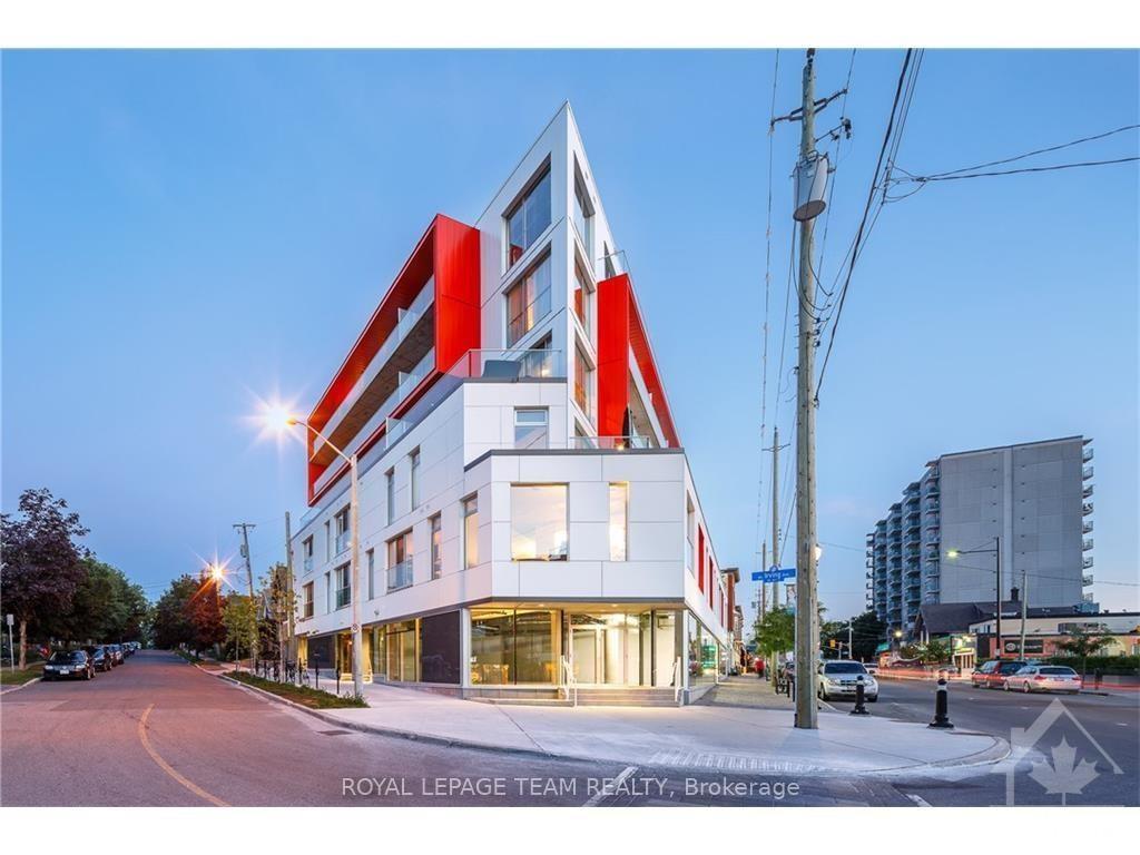 Front of Unit 407, 1000 Wellington Street W