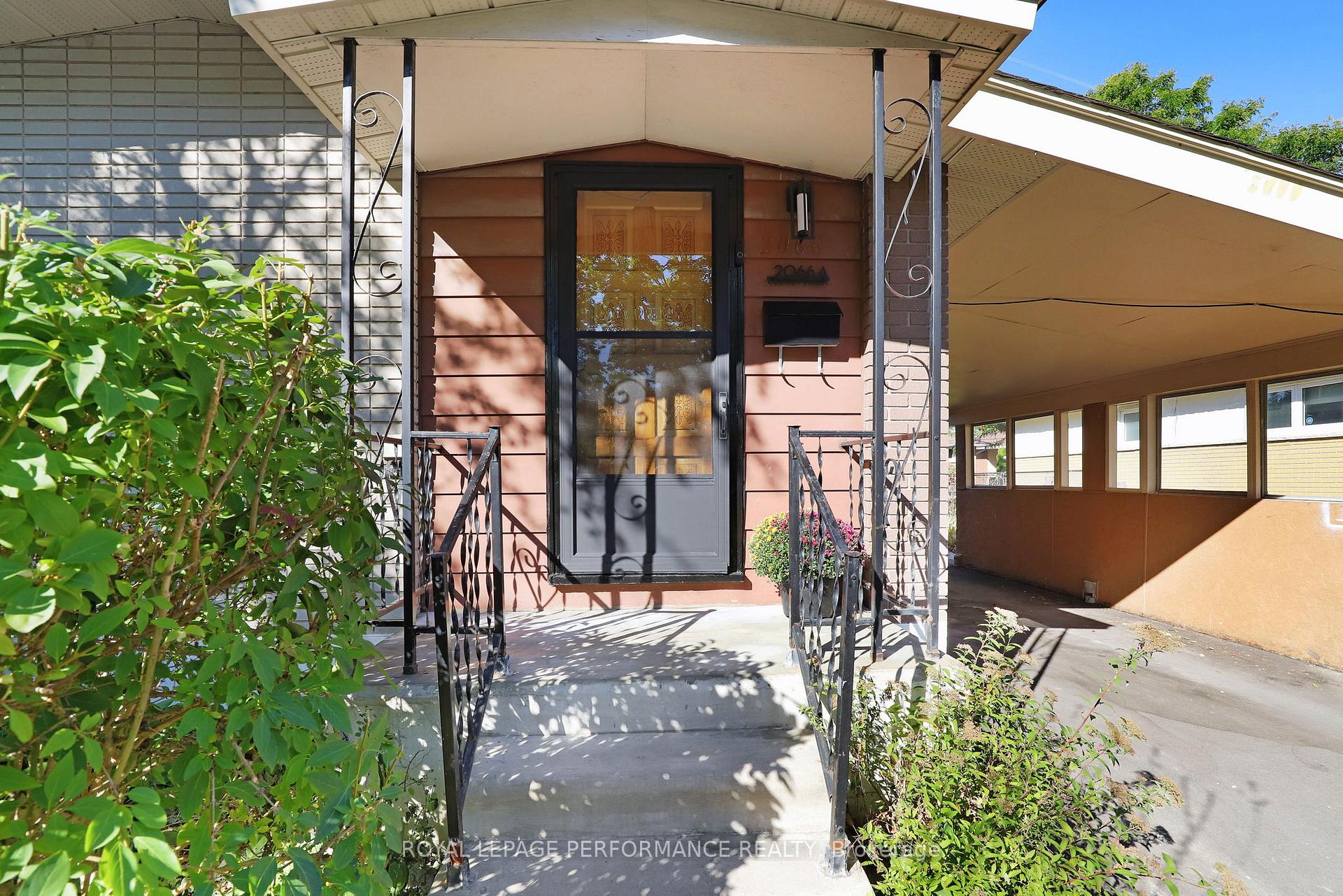 Photo 3 of Unit A, 2066 Cornish Street, Ottawa, Elmvale Acres/Urbandale — HOMEH
