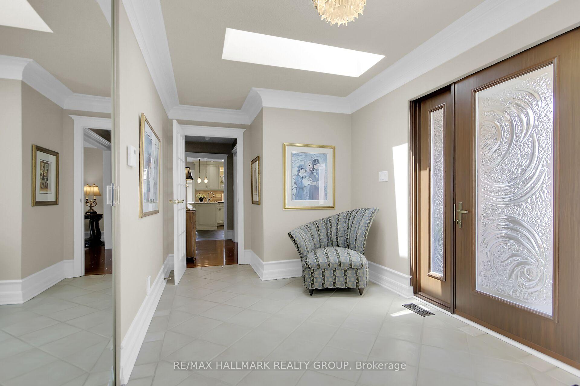 Photo 4 of 216 Grandview Road, Ottawa, Crystal Bay/Rocky Point — HOMEH