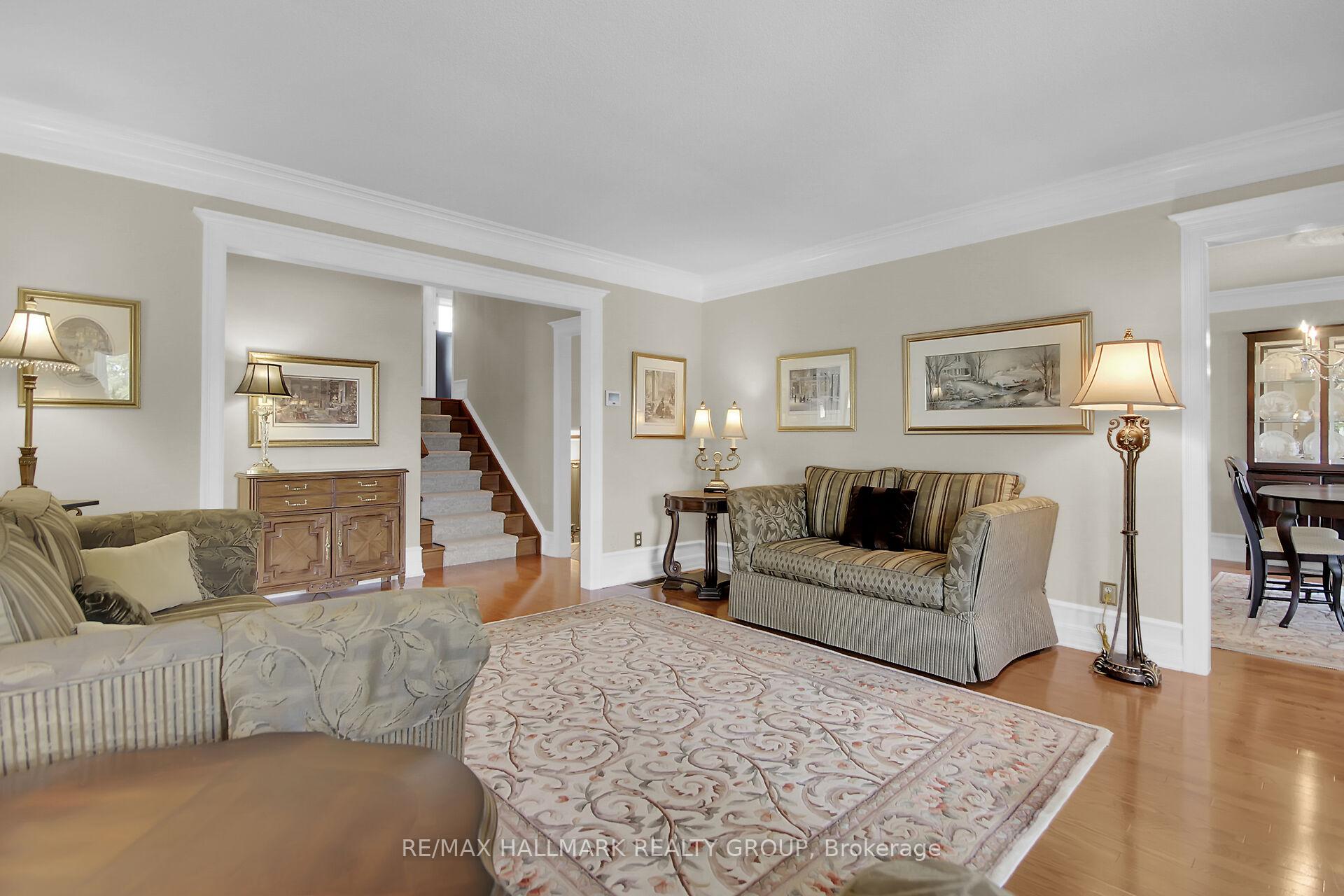 Photo 5 of 216 Grandview Road, Ottawa, Crystal Bay/Rocky Point — HOMEH