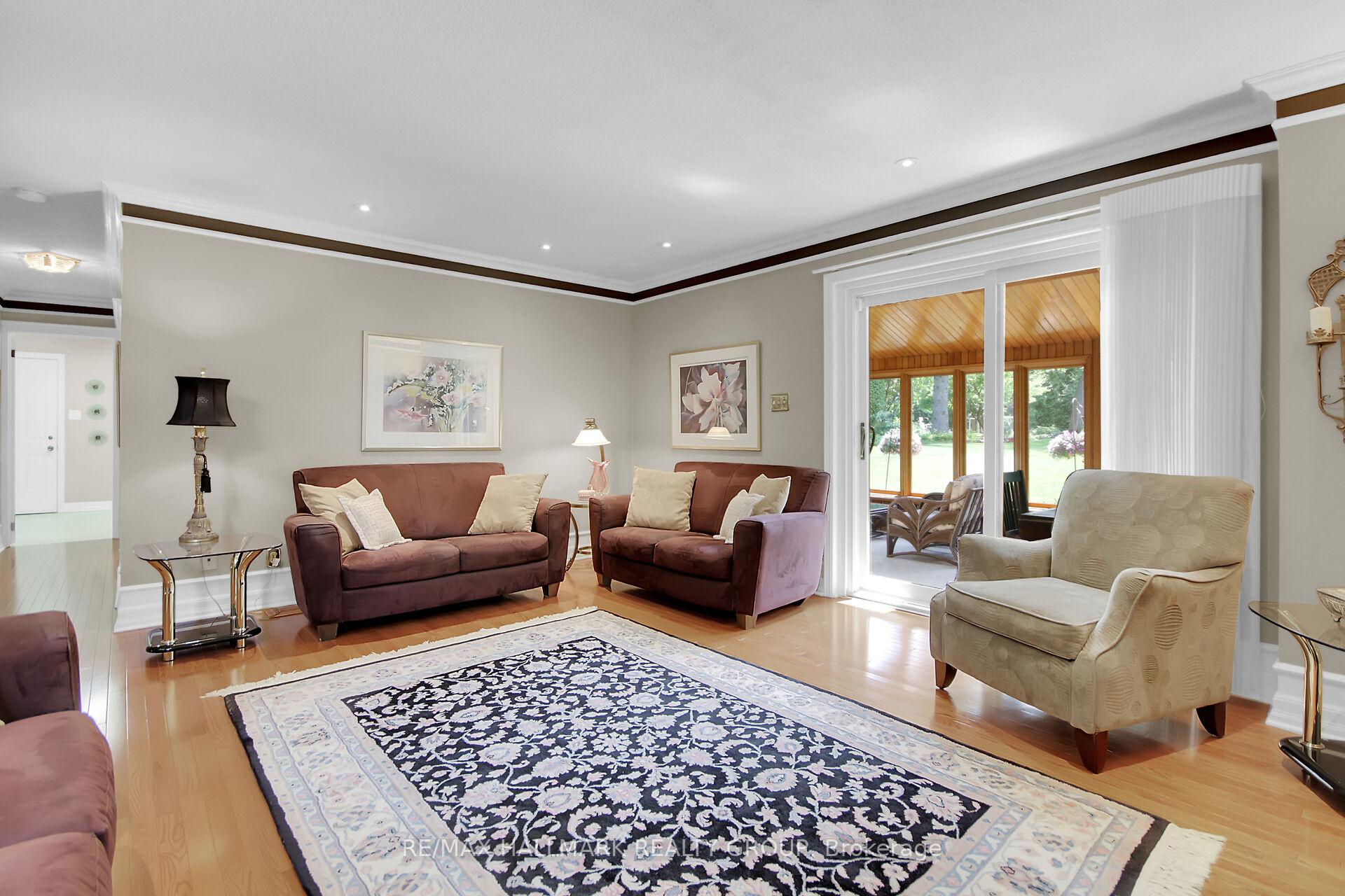 Photo 12 of 216 Grandview Road, Ottawa, Crystal Bay/Rocky Point — HOMEH