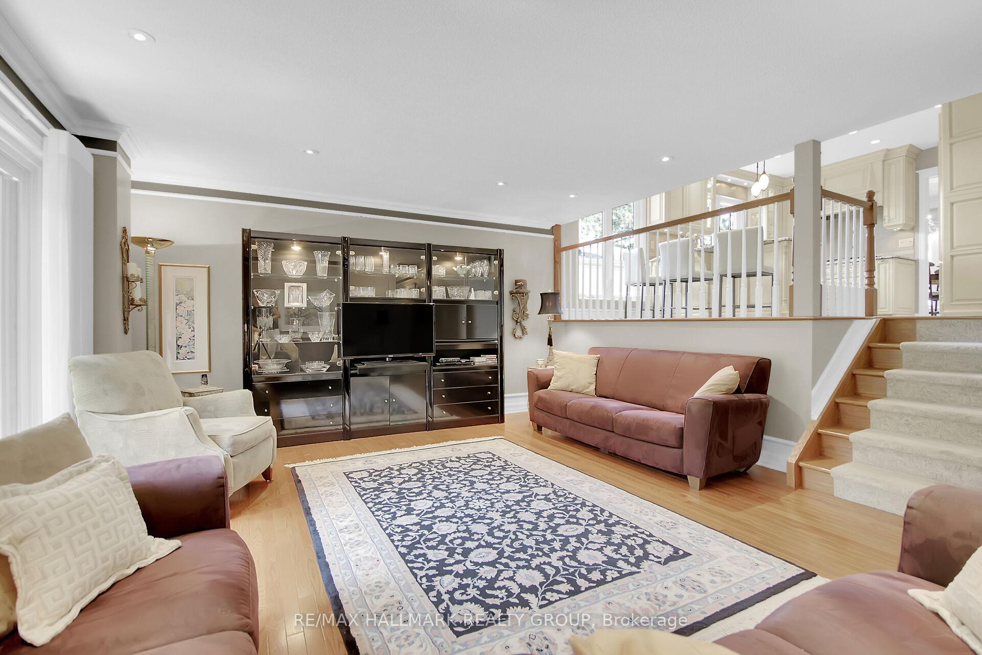 Photo 13 of 216 Grandview Road, Ottawa, Crystal Bay/Rocky Point — HOMEH