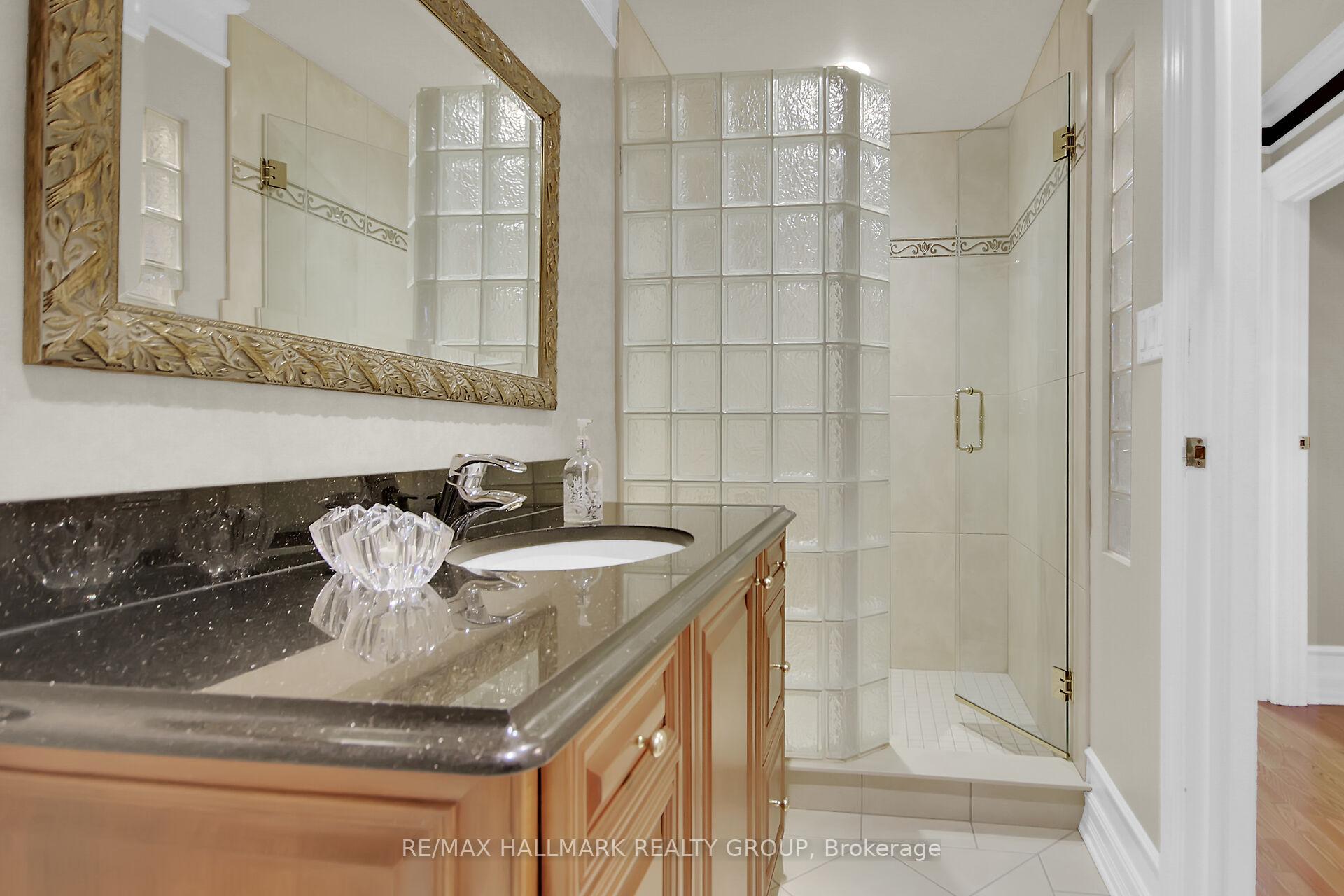Photo 27 of 216 Grandview Road, Ottawa, Crystal Bay/Rocky Point — HOMEH