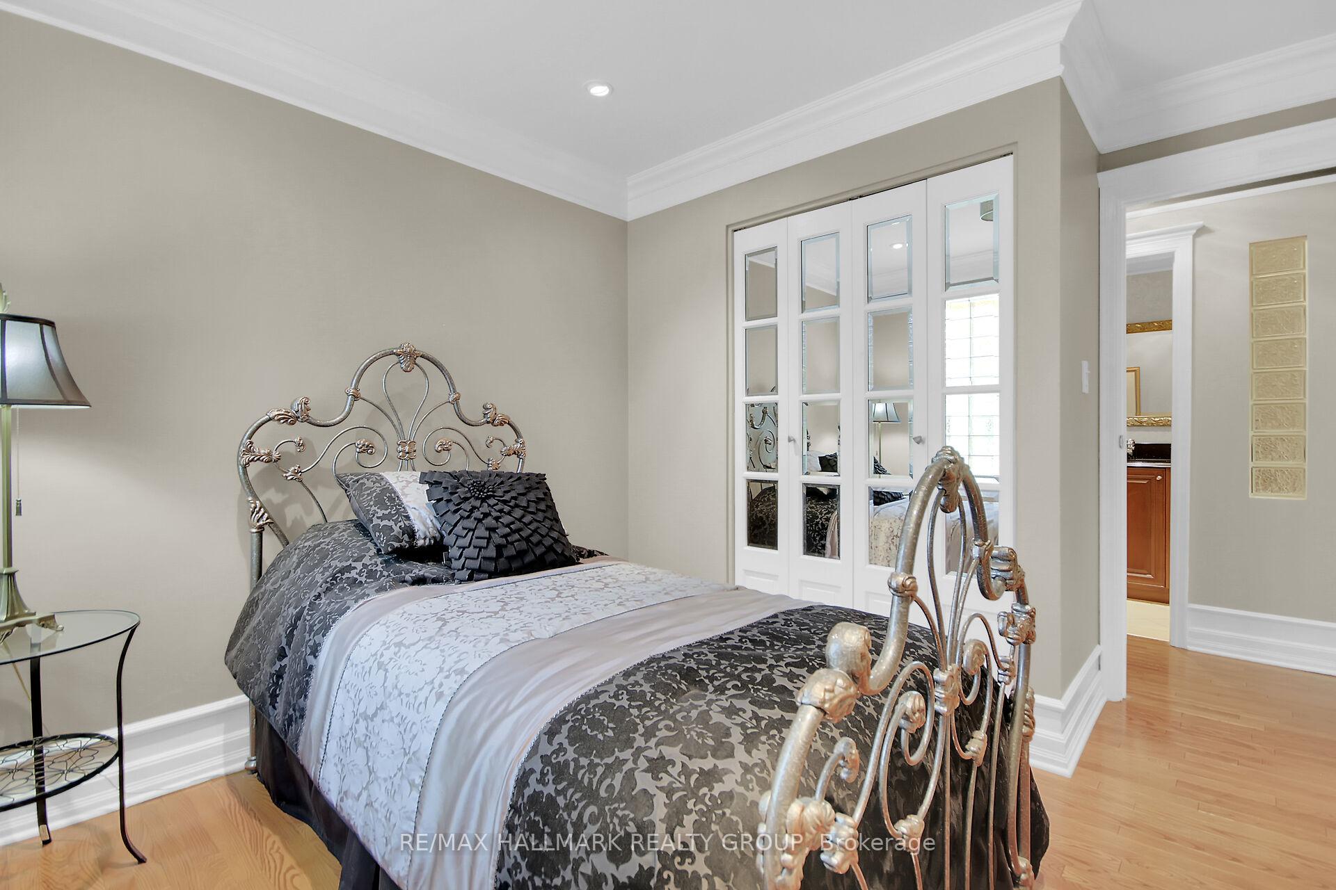 Photo 29 of 216 Grandview Road, Ottawa, Crystal Bay/Rocky Point — HOMEH