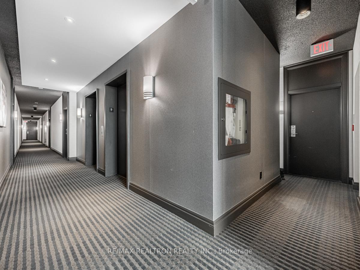 Photo 3 of Unit 917, 5 Marine Parade Drive, Etobicoke, Mimico — HOMEH