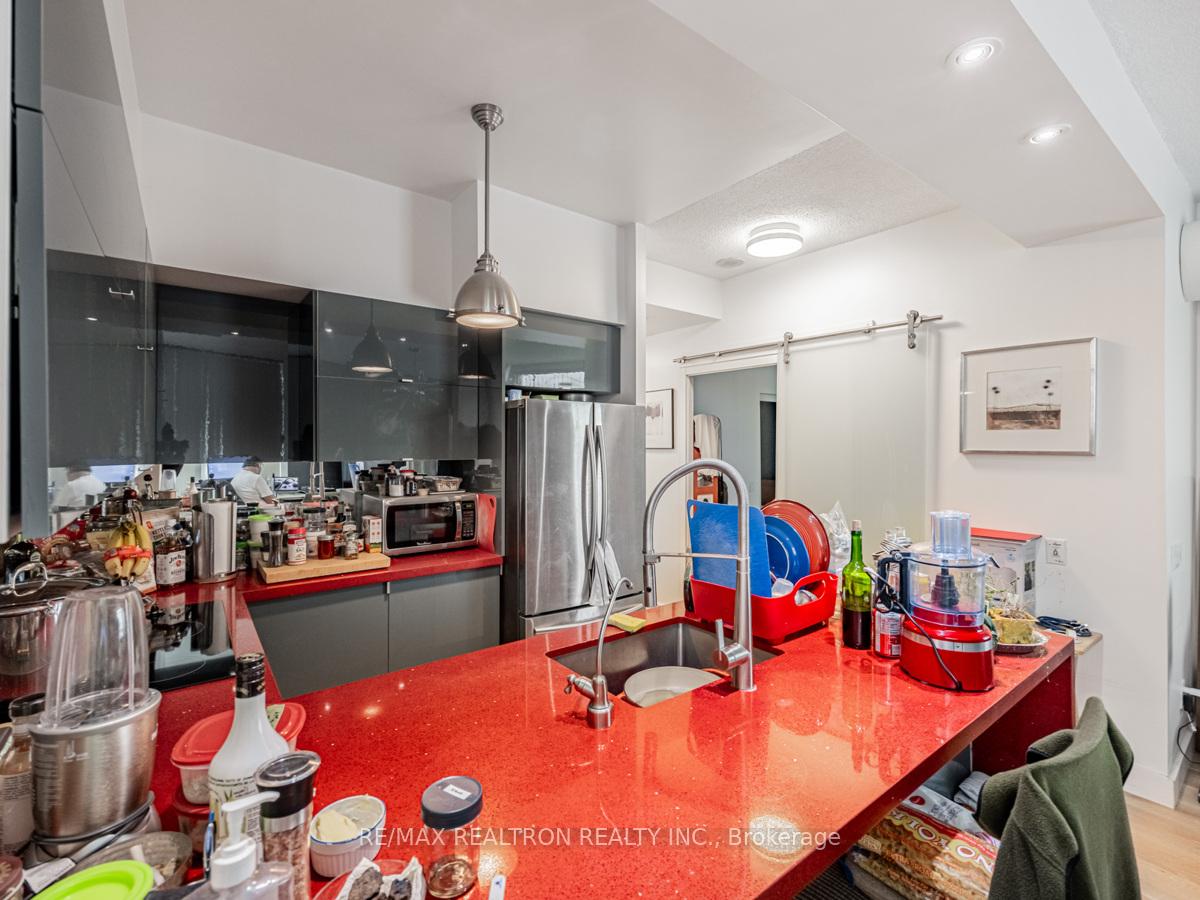 Photo 9 of Unit 917, 5 Marine Parade Drive, Etobicoke, Mimico — HOMEH