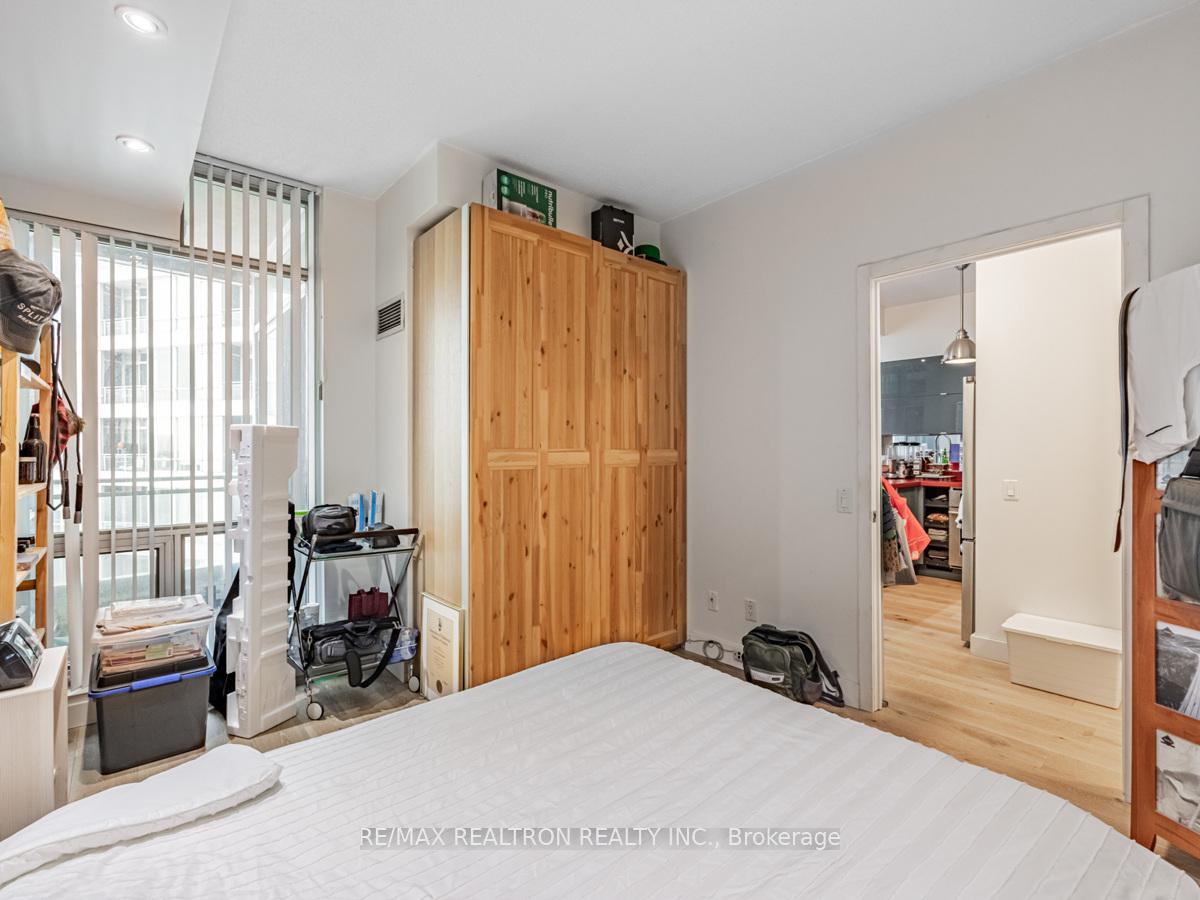 Photo 21 of Unit 917, 5 Marine Parade Drive, Etobicoke, Mimico — HOMEH