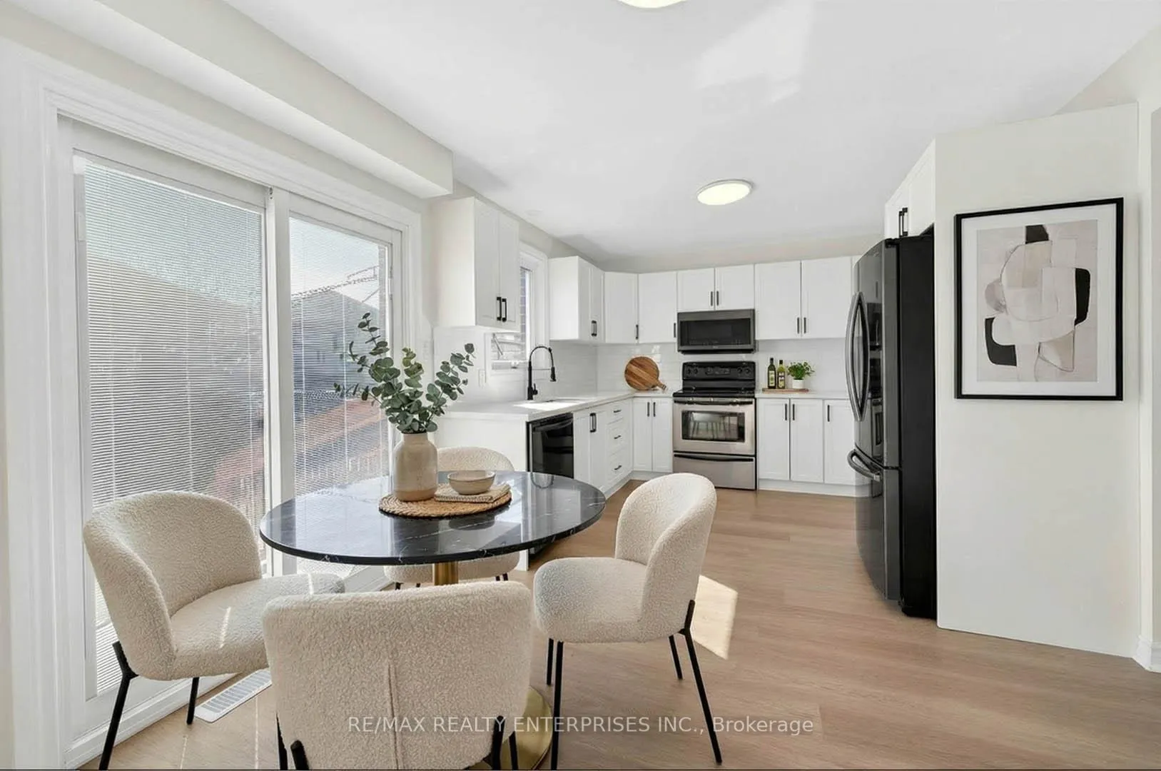 Photo 13 of 19 Midanbury Way, Hamilton, Mount Hope — HOMEH