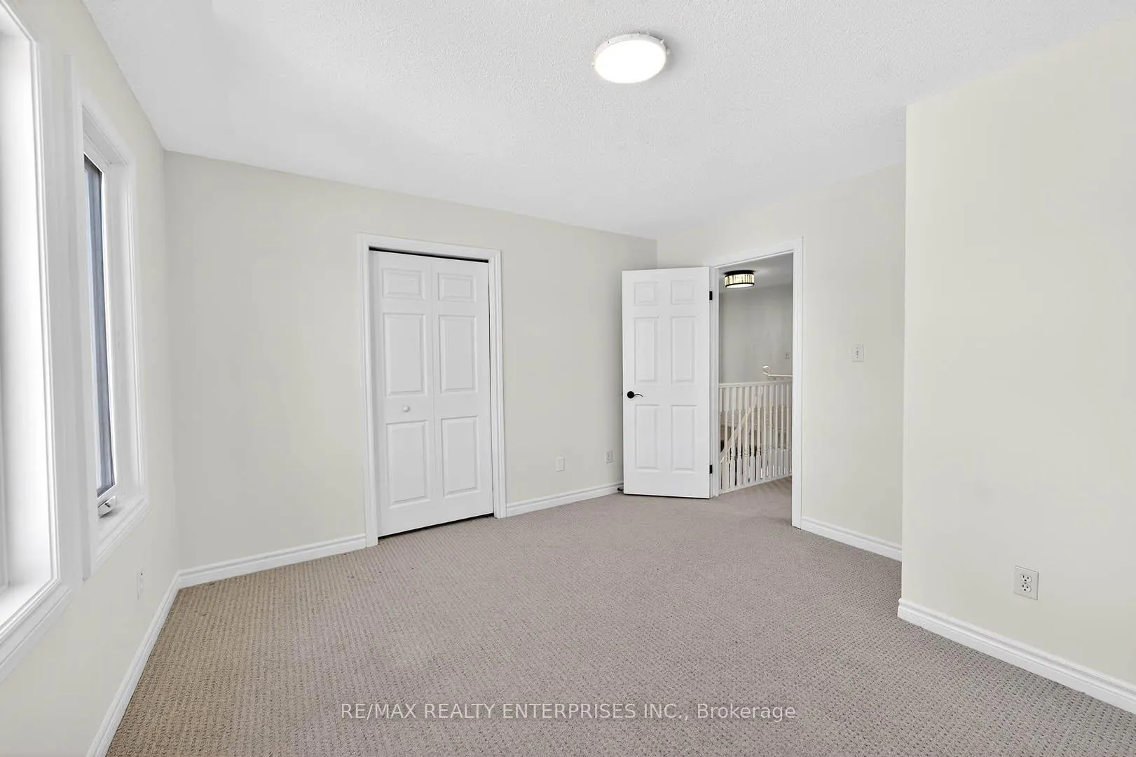 Photo 26 of 19 Midanbury Way, Hamilton, Mount Hope — HOMEH