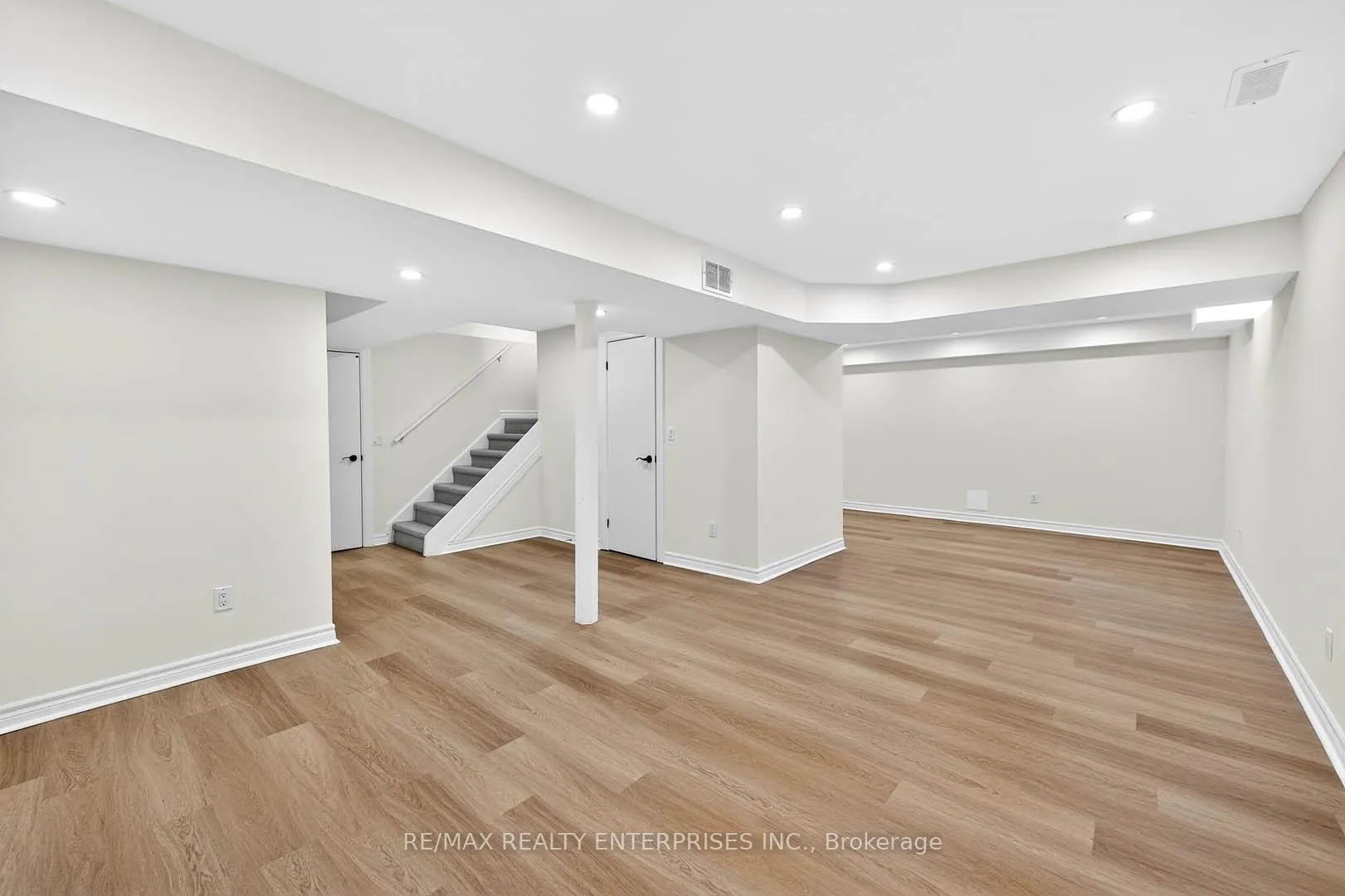 Photo 36 of 19 Midanbury Way, Hamilton, Mount Hope — HOMEH