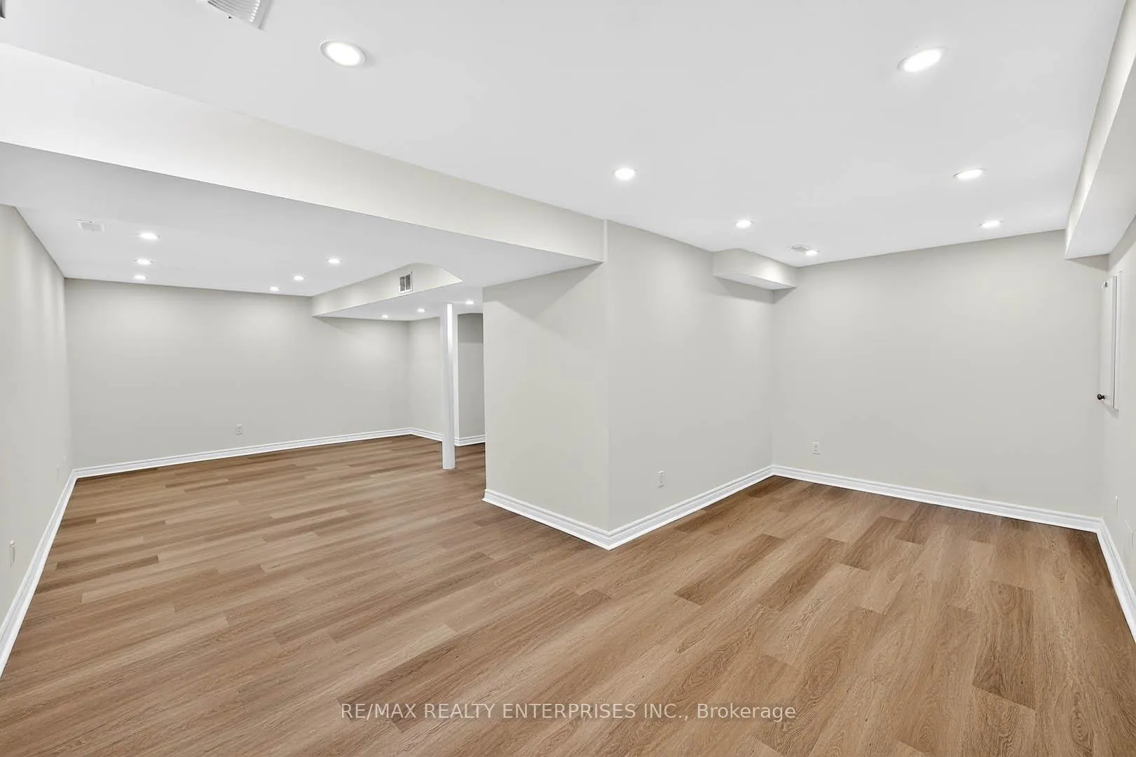 Photo 37 of 19 Midanbury Way, Hamilton, Mount Hope — HOMEH