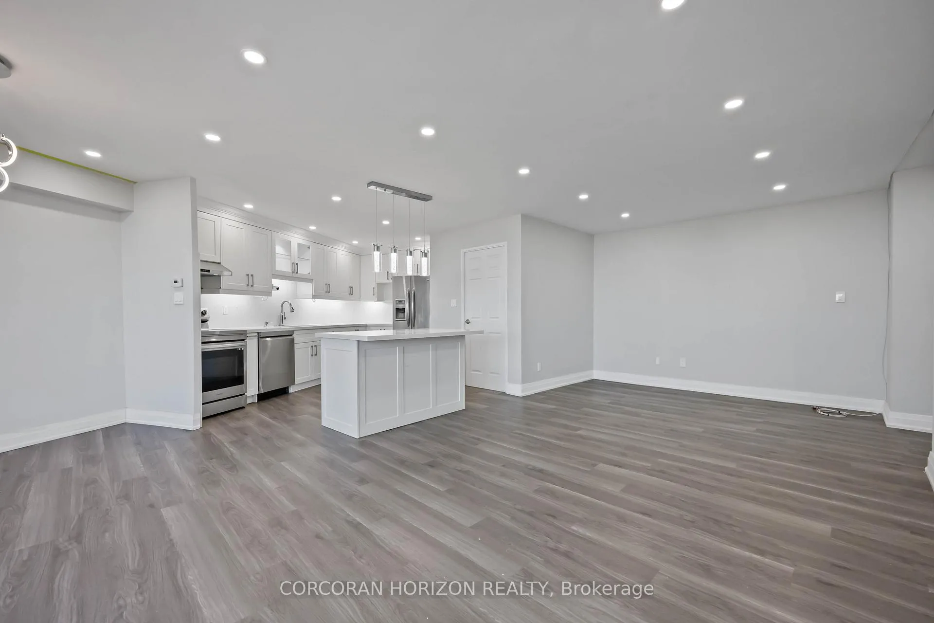 Photo 1 of Unit 1710, 5 Vicora Linkway, Toronto, Flemingdon Park — HOMEH