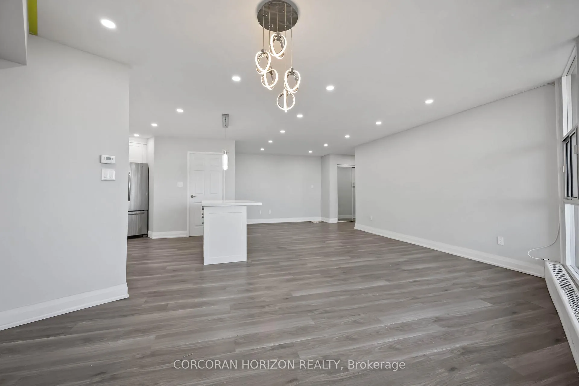 Photo 11 of Unit 1710, 5 Vicora Linkway, Toronto, Flemingdon Park — HOMEH