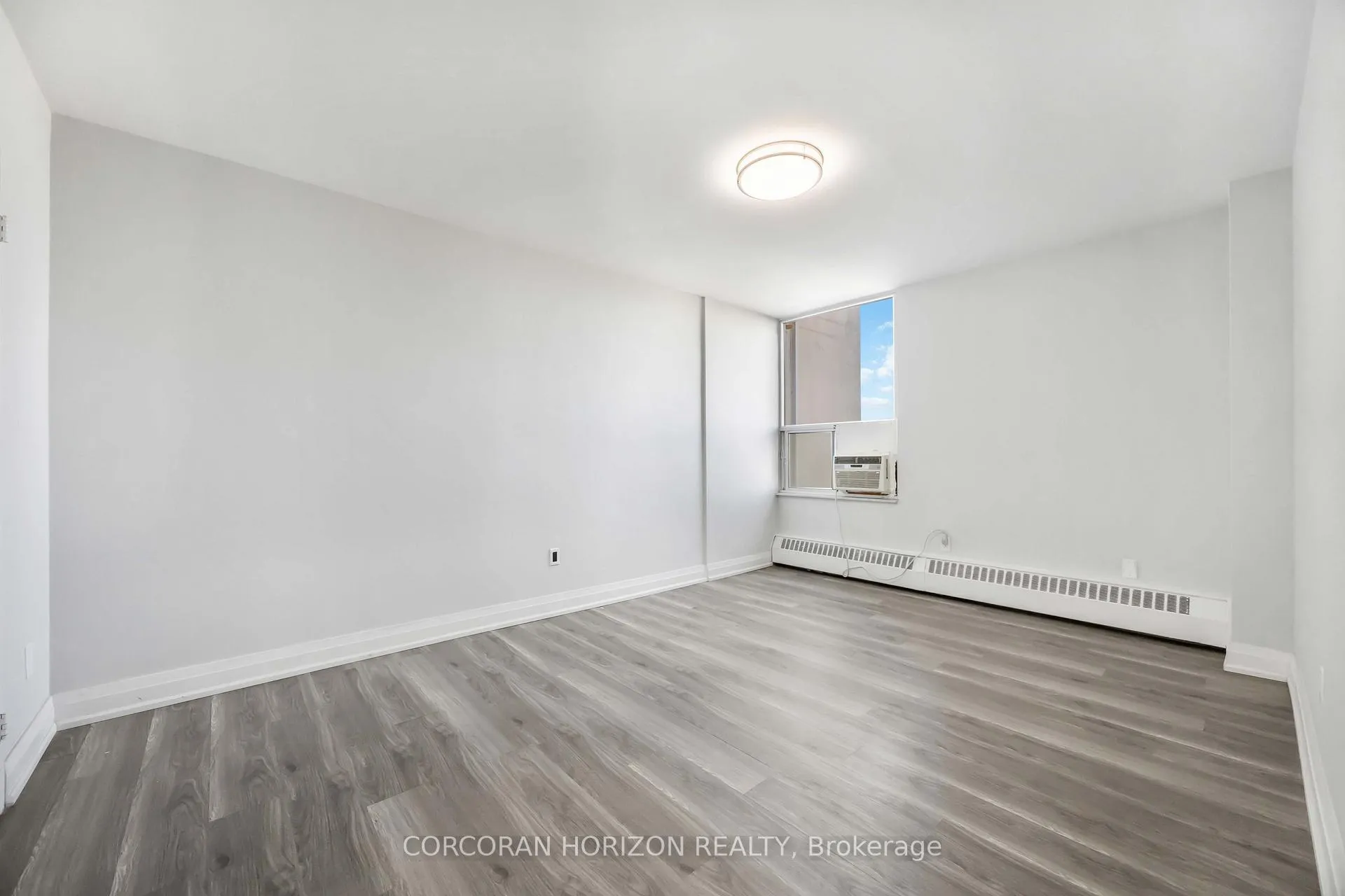 Photo 12 of Unit 1710, 5 Vicora Linkway, Toronto, Flemingdon Park — HOMEH